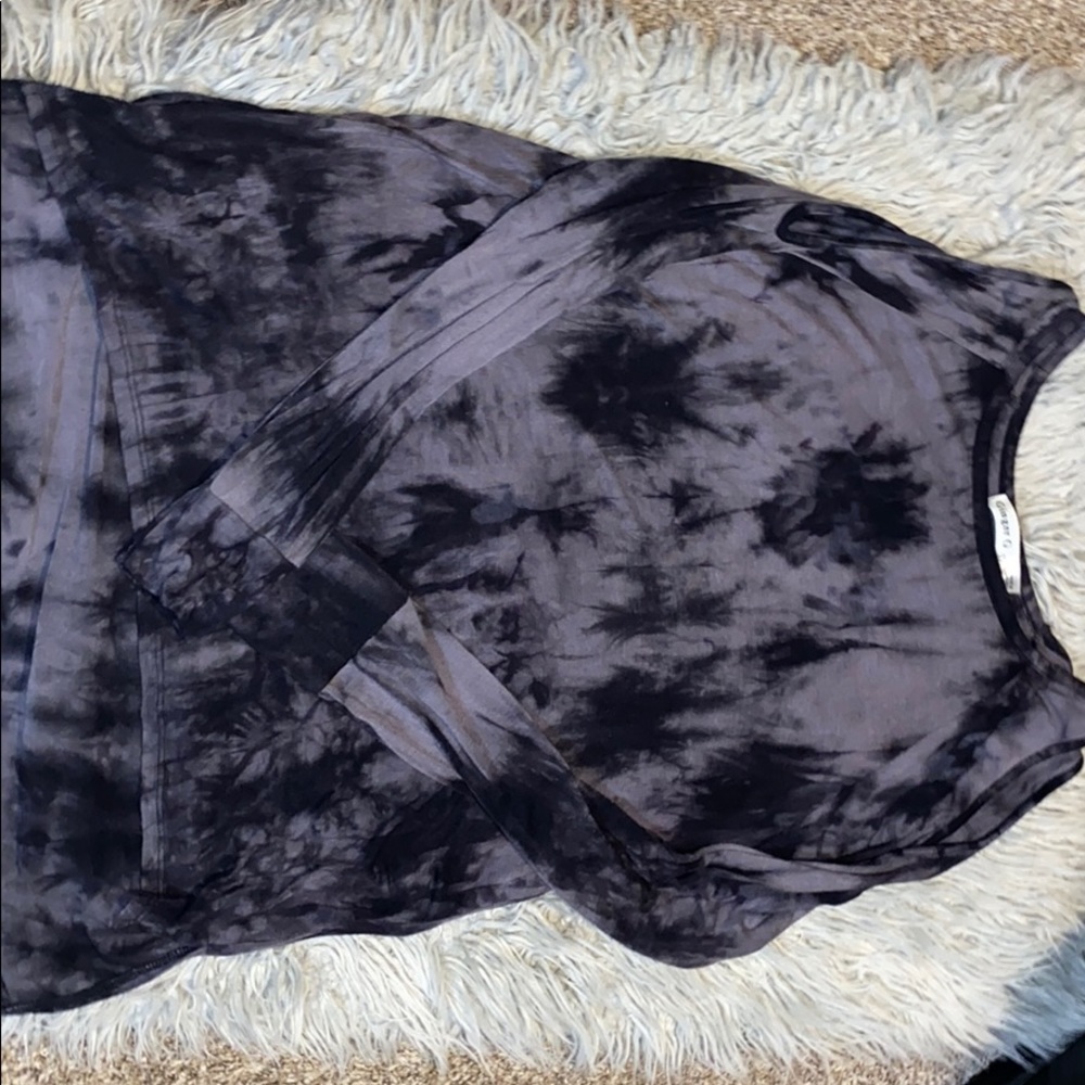 Tie dye long sleeve blouse 😍